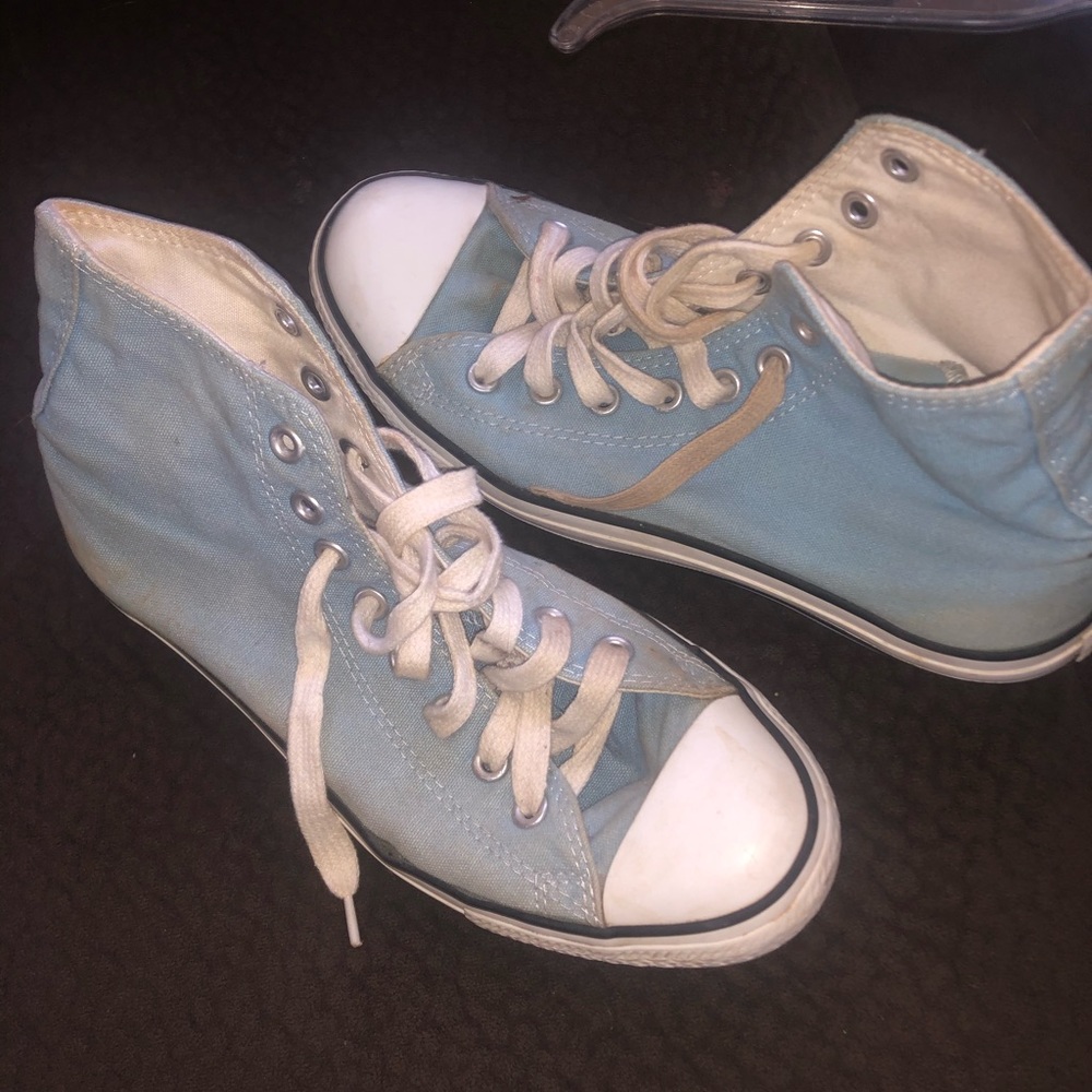 Women’s 10 converses